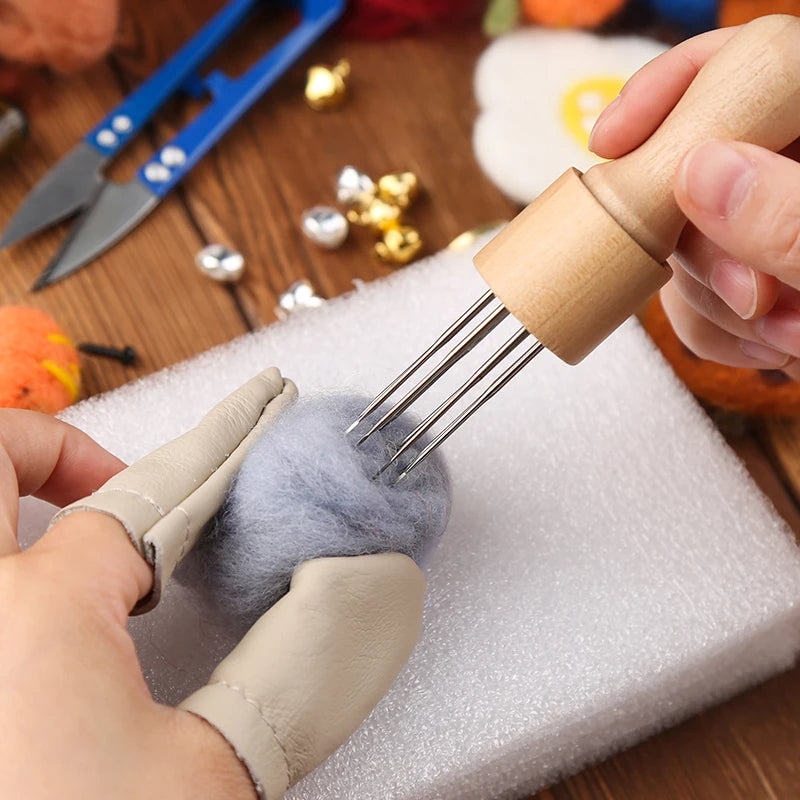 70 Pieces Needle Felting Kit. Wool Felt Needles. Wool Felt Pocked Needles for DIY Yarn.