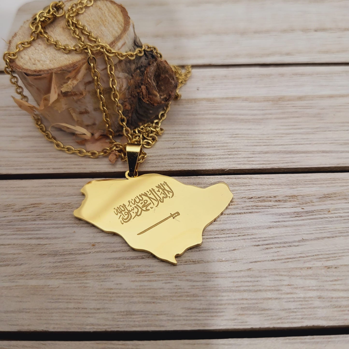 High Quality Saudi Arabia Map Necklace Pendant